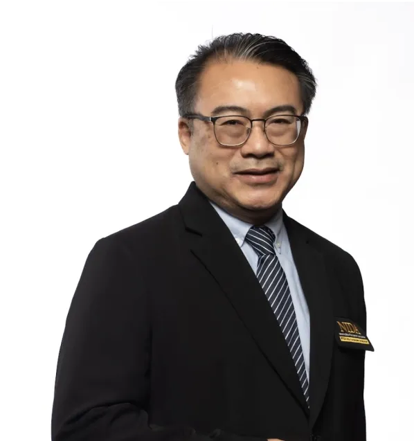 รศ.ดร.สมบัติ กุสุมาวลี